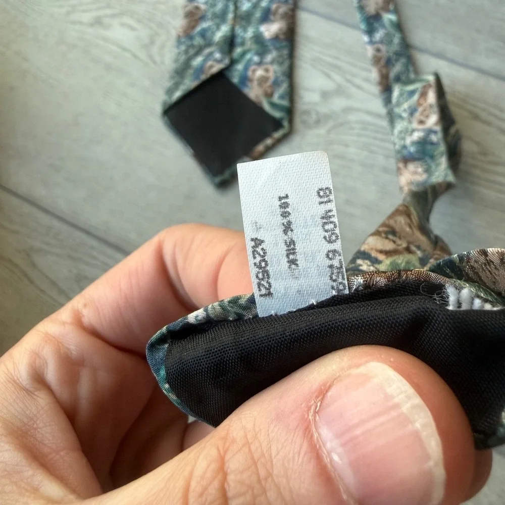 Vintage Endangered Species Tie Koalas 90s Silk USA |‎ Green | 3.75